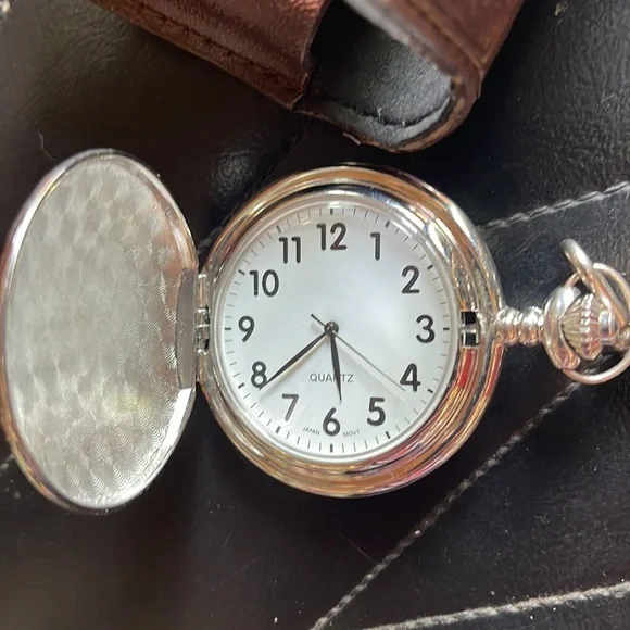 Good Ole Pocket Watch Setup - Picture 2 of 5